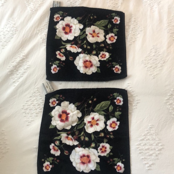 The Royal Company Black floral Towel set bundle - Picture 2 of 8